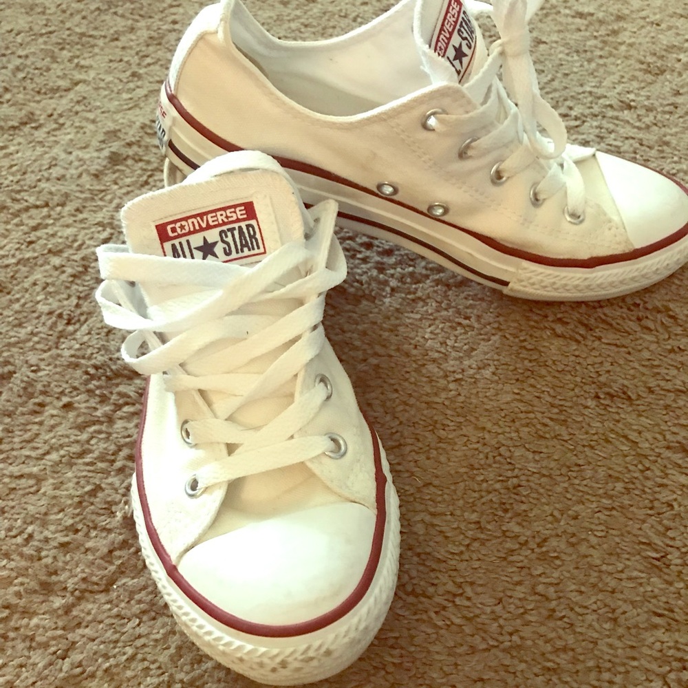 Women size 6 chuck taylor All-Stars